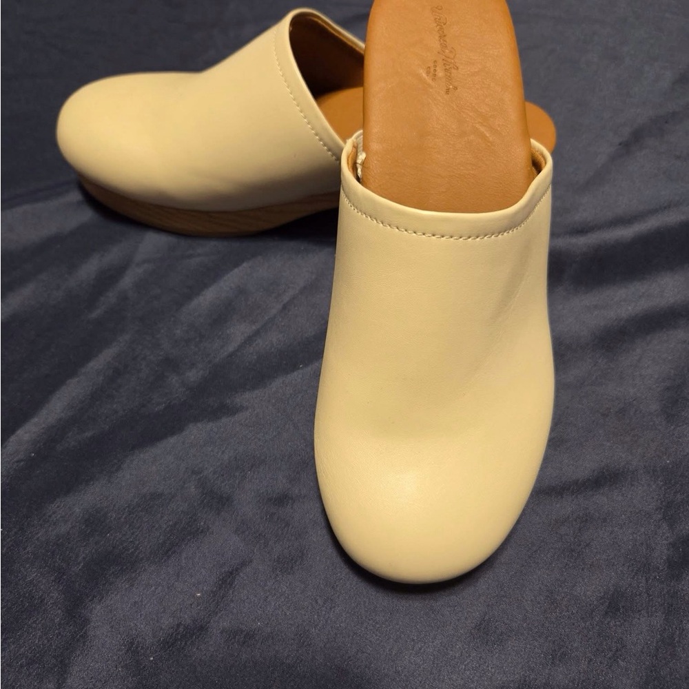 Universal Thread Cream Mules - Picture 2 of 9